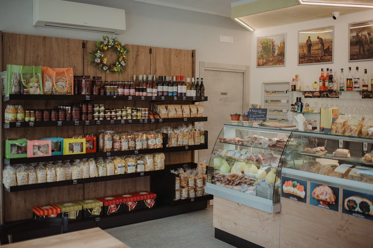 Punto Vendita Pane Olio 03